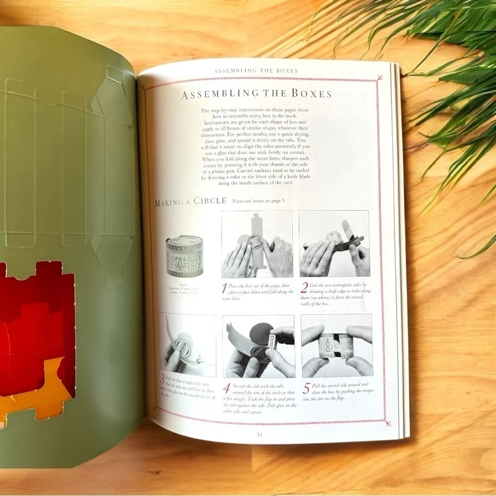 The Decorative Gift Boxes by Jane Thomson - Press-Out Craft Book